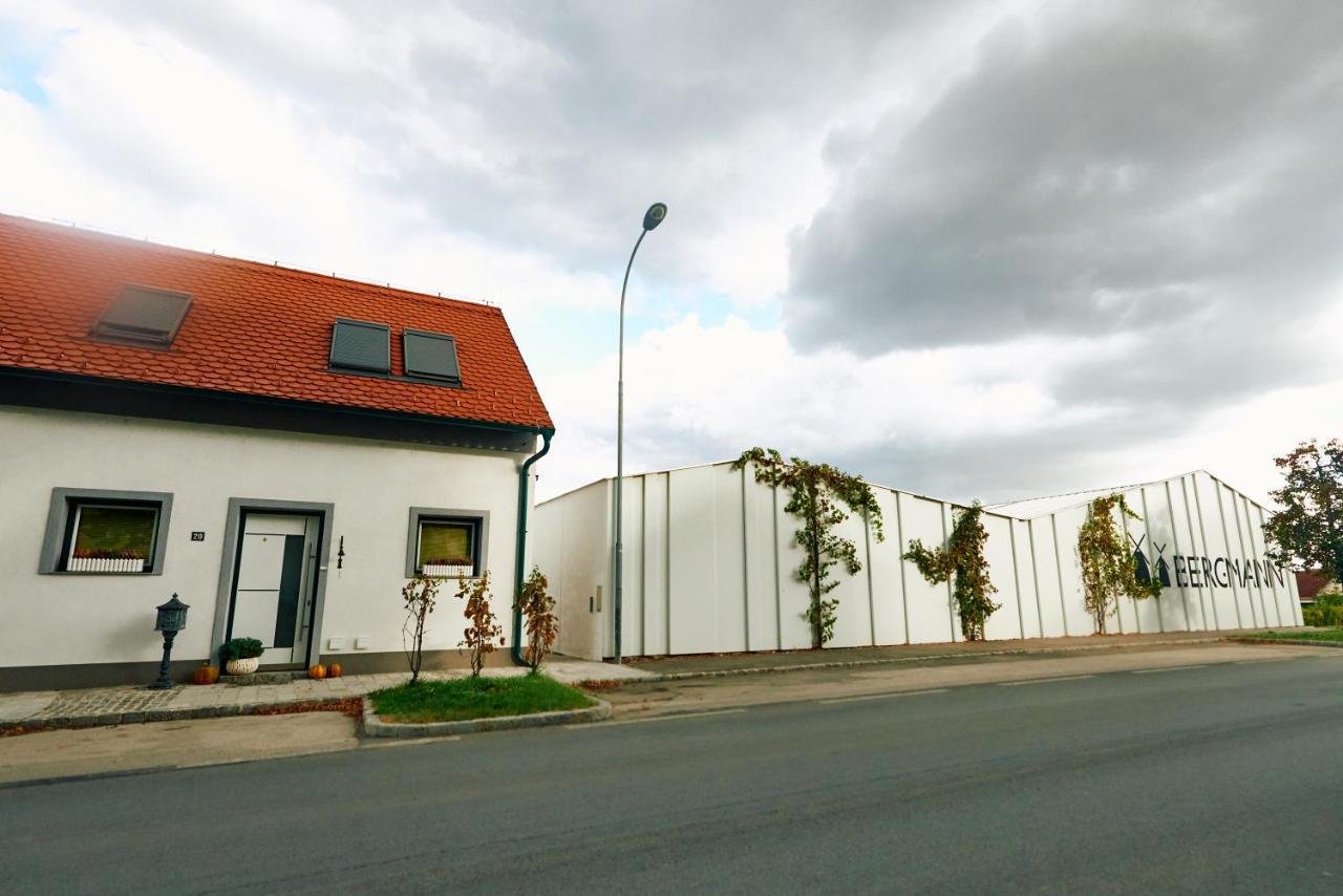 Apartment Fuer 2 Erwachsene Und 2 Kinder, Ausgestattet Mit Einem Weinkeller Und Einem Kleinen Hof - Self-Made Fruehstueck Inbegriffen Рец Екстериор снимка