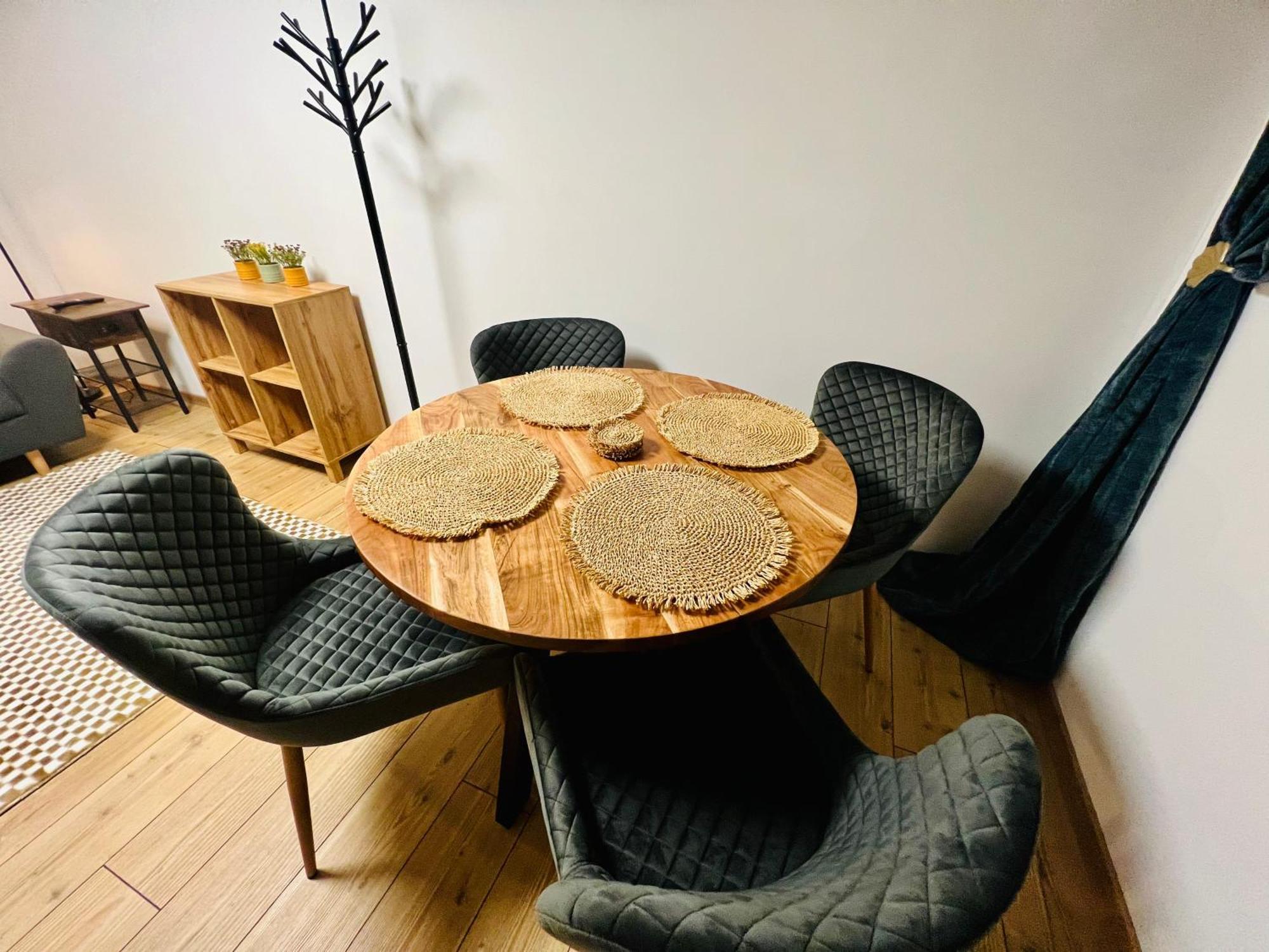 Apartment Fuer 2 Erwachsene Und 2 Kinder, Ausgestattet Mit Einem Weinkeller Und Einem Kleinen Hof - Self-Made Fruehstueck Inbegriffen Рец Екстериор снимка